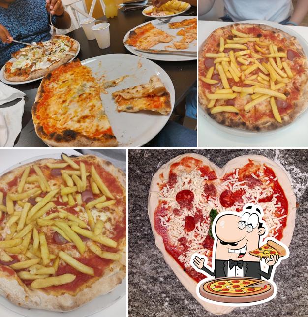 Ordina tra le svariate varianti di pizza