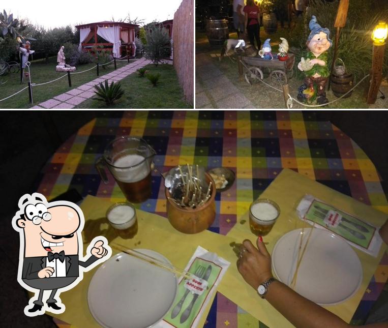 Tra le diverse cose da L'Orto Del Casale - si possono trovare la esterno e interni