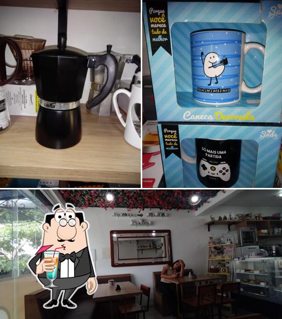 A foto a Café & Tudo - Loja, Soluções Em Café E Cafeteria’s bebida e interior
