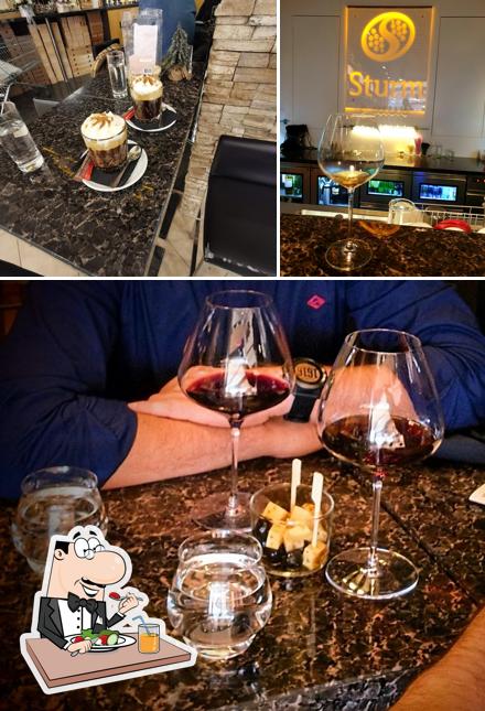 Tra le varie cose da Winebar Colnar (Supernova Shopping center) si possono trovare la cibo e tavolo da pranzo