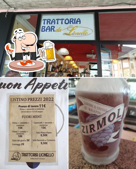 Puoi ordinare un rinfrescante bicchiere di birra chiara o scura