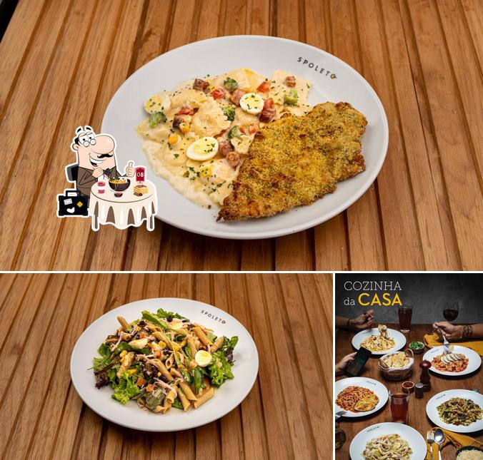 Dê uma olhada a foto apresentando comida e mesa de jantar no Restaurante Spoleto