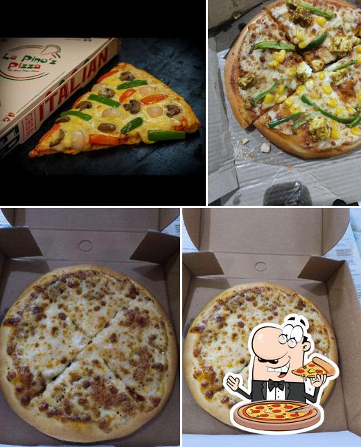 Try out pizza at La Pino’z pizza Udaipur (Shobhagpura)