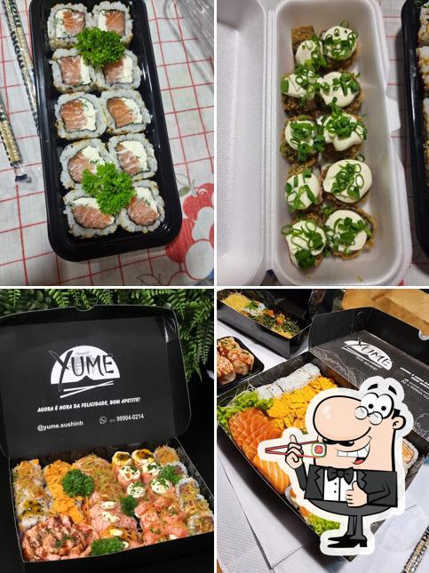 Rolos de sushi são servidos no Yume Sushi Novo Hamburgo