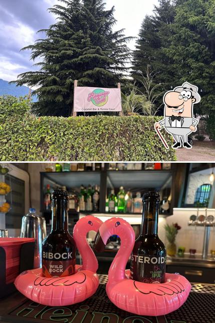 Gli esterni di Flamingo Club - Cocktail Bar & Tennis Court