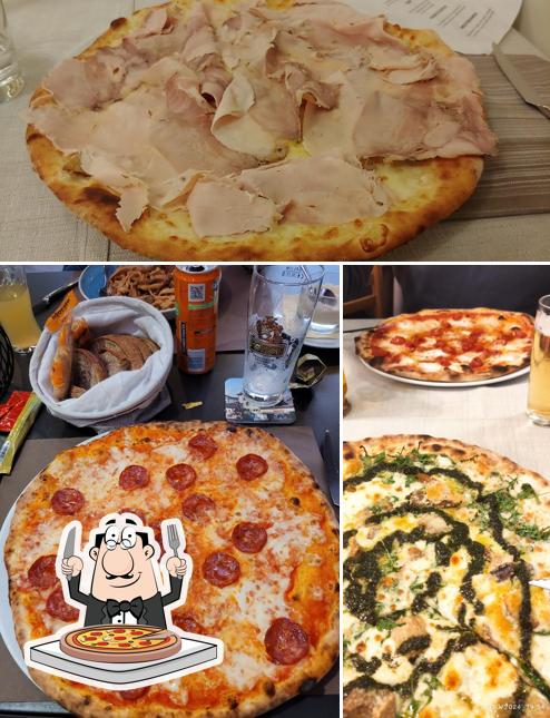 Scegli una pizza a Pizzeria Ristorante da Toni