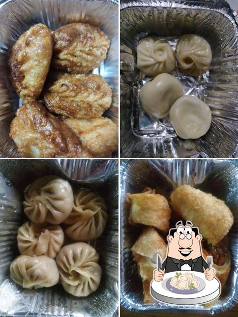 Dumplings at Wonton Momos