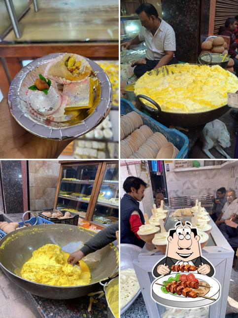 Meals at Markandey Sardar, Maalayio