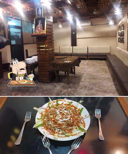 Pad thai at Cafe Pet Pooja