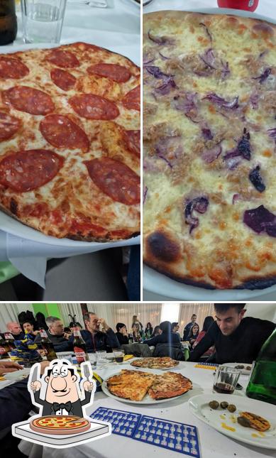 Prenditi una pizza a Pizzeria Teresa