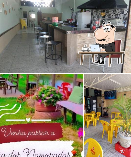 O interior do Bar do Ricardo
