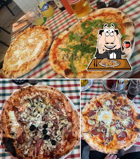 Ordina tra le molte varianti di pizza