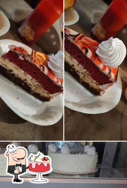 Red velvet cake at N3 SPICES & BAKES, Panampalamm