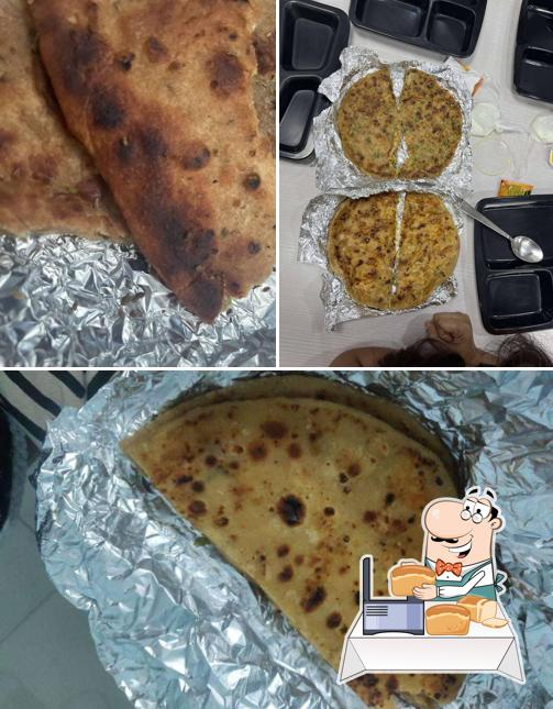 Garlic bread at Parantha Junction