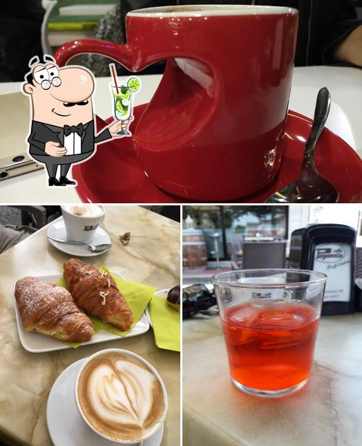 Goditi un drink a Al Quindese