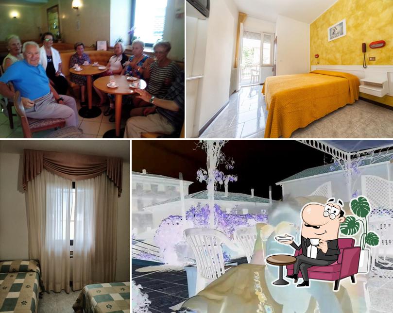 Siediti a un tavolo di Hotel Ulisse