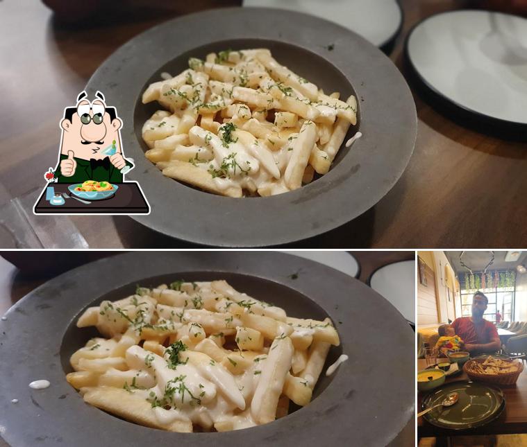 Macaroni and cheese at Radiance Cafe & Restaurant