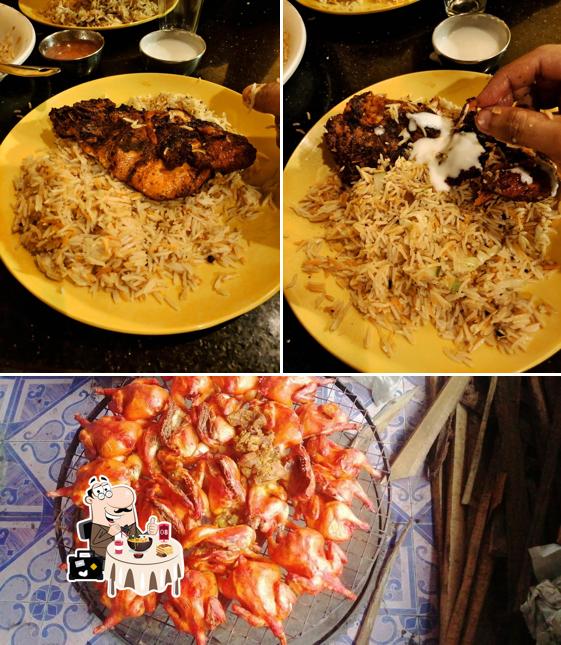 Food at RAIDAN KUZHIMANTHIpallikkalbazaar