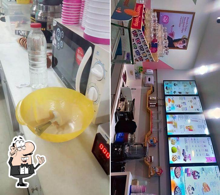 The interior of Baskin Robbins
