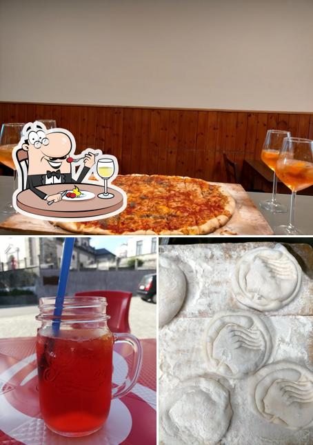 Cibo al Panificio Alimentari Bar Locatelli