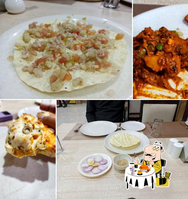 Meals at Sudama kuti