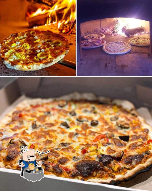 Meals at The Oak Pizzeria