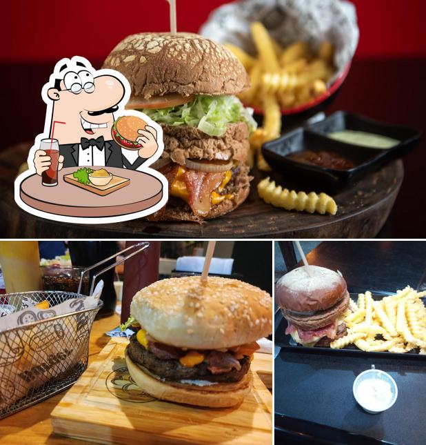 Experimente um hambúrguer no 585 Hamburgueria