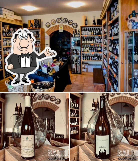 Gli interni di ENOTECA quattordici