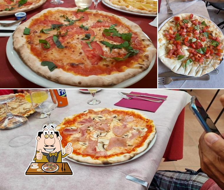 Ordina tra le svariate varianti di pizza