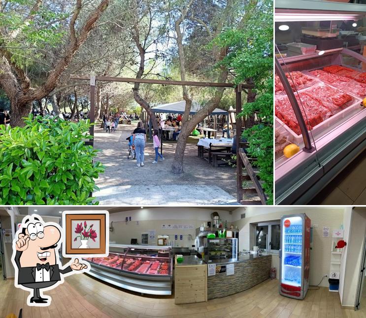 Siediti a un tavolo di Campagna di Zio Angelo