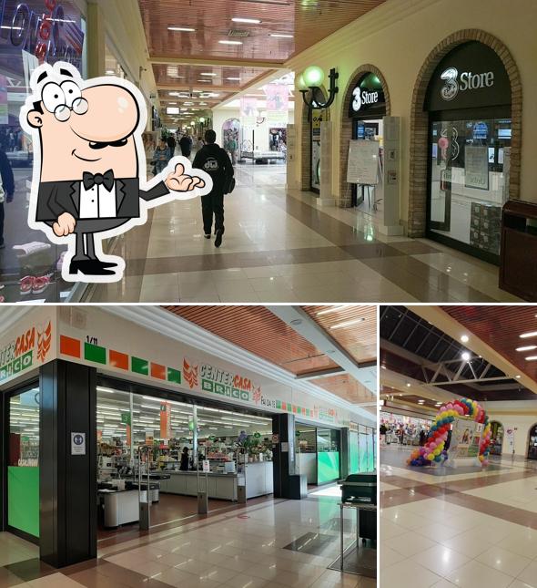 Siediti a un tavolo di Centro Commerciale Il Porto RO