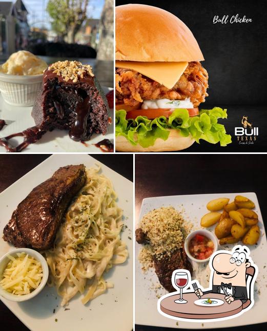 Platos en Bull Texas BBQ & Fondue