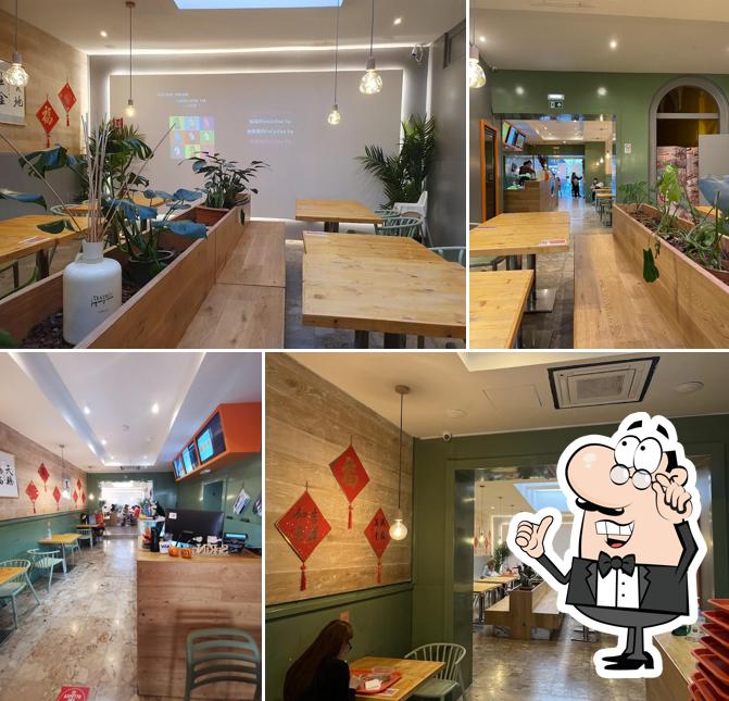Dai un'occhiata agli interni di GiaoGiao---- 饺姣，地道的网红中餐街边小吃