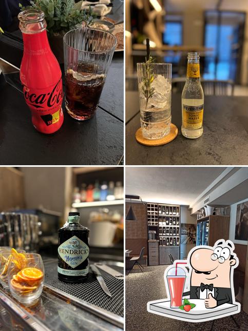 Goditi un drink a Etiquette
