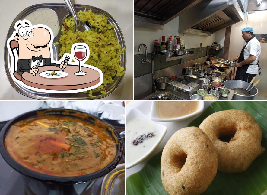 Food at Pooja Snacks