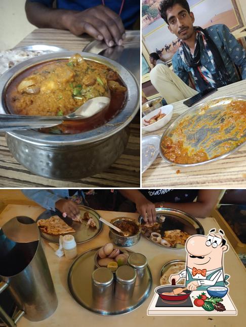Chicken curry at New Rajasthani Restaurant Jaisalmer