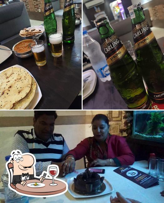 The picture of Titanic Restaurant’s food and interior