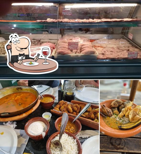 Comida em Café e Restaurante Mercado Velho