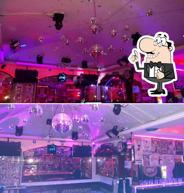Guarda la immagine di Amadeus Pub