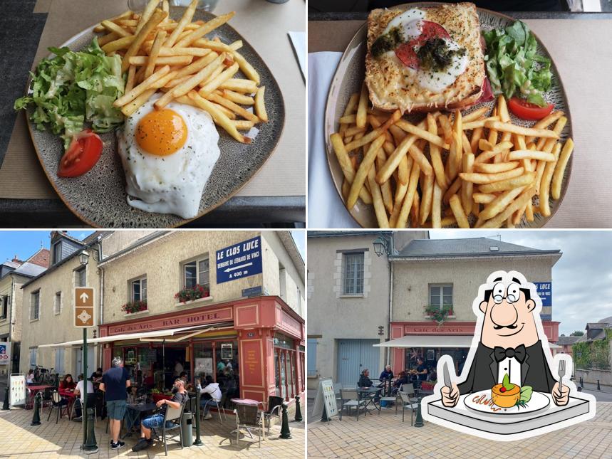 Cafe Des Arts se distingue par sa nourriture et intérieur