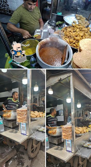 Food at Anil Dal Pakwan