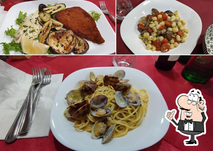 La interni e cibo del ristorante