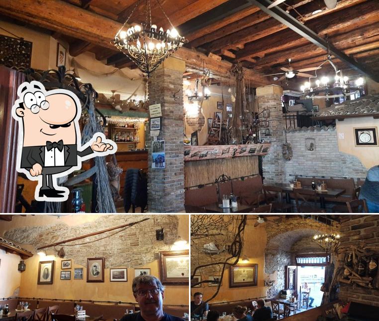 Gli interni di Taverna da Baston