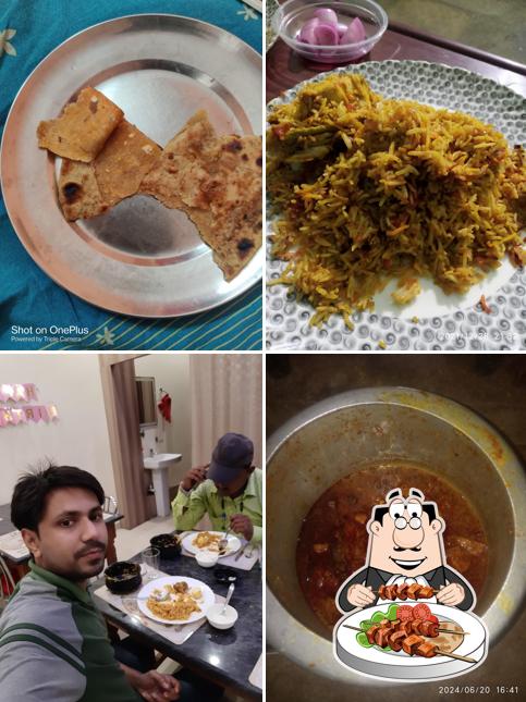 Food at DESI TADKA FAMILY RESTAURANT