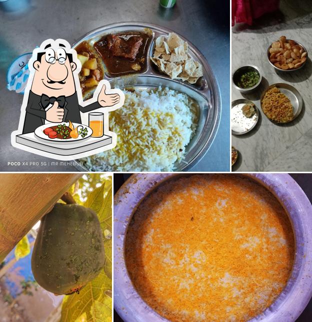 Food at Aliah University Canteen