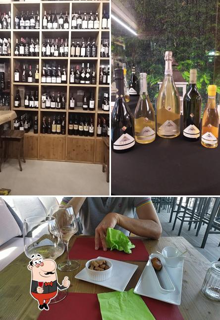 Prenditi un bicchiere di vino a In Vino Veritas