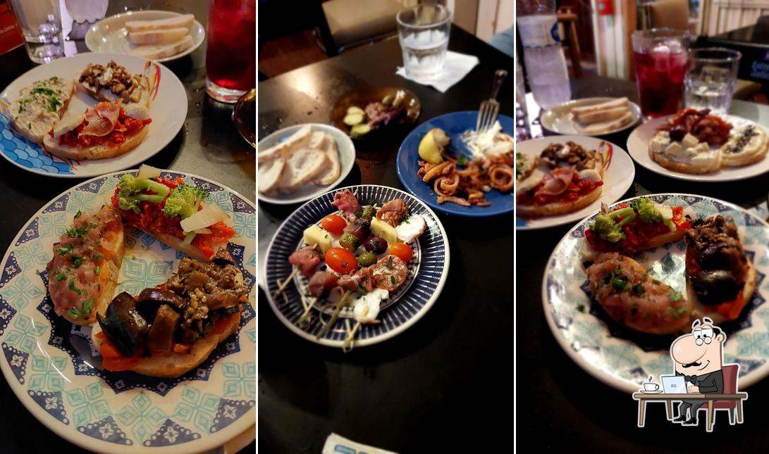 Veja imagens do interior do Lá casita