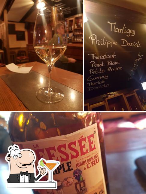 La immagine di bevanda e lavagna da Bar La Gouttière, Y. Maret-Vaudan