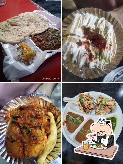 Kulcha at Shree madhav chhole kulche center