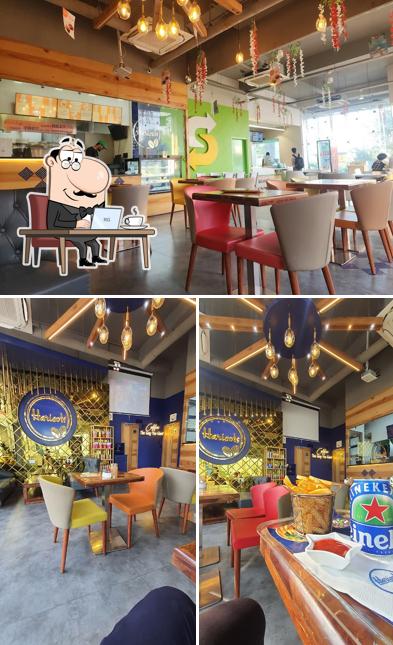 Take a seat at one of the tables at Subway Hoshiarpur Road